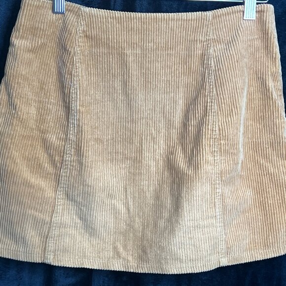 Forever 21 Women’s Corduroy Mini Skirt Tan with Front Zipper – Size M - Picture 3 of 4